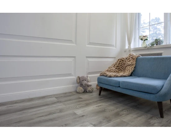 Кварцевый SPC ламинат DAMY FLOOR FAMILY TCM369-28 Дуб Рустикальный Cерый - фото 201871